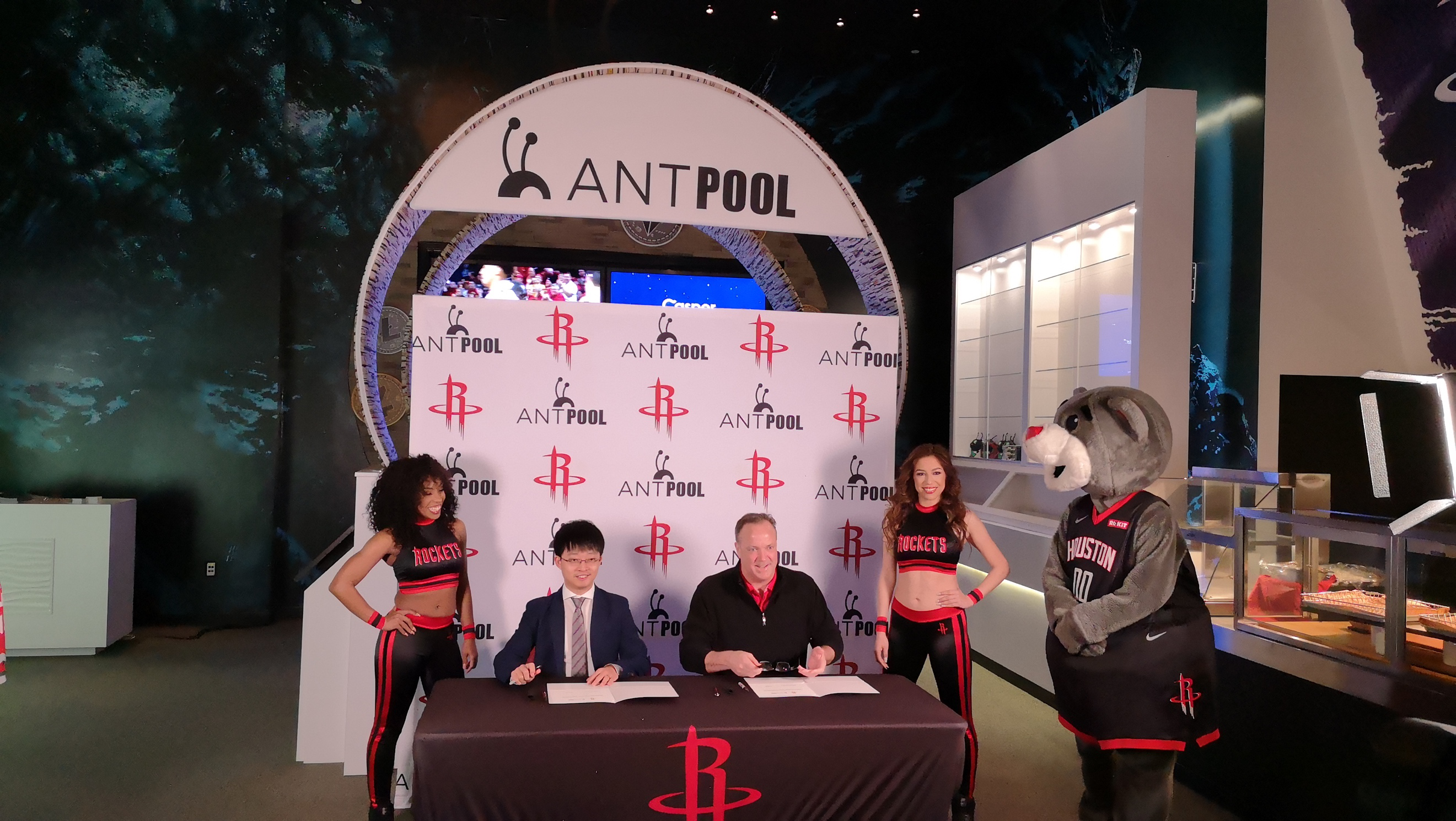 NBA休斯顿火箭队迎来蚂蚁矿池“冠名之夜“比赛，火箭逆转湖人！_aicoin_图2