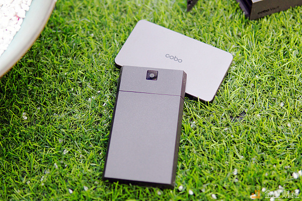 800万像素后置摄像头