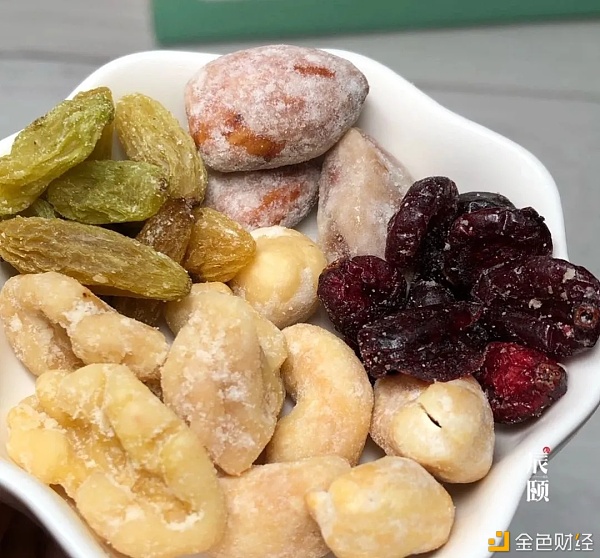 辰颐物语：益生菌芝士每日坚果，低温慢火烘焙，营养健康，