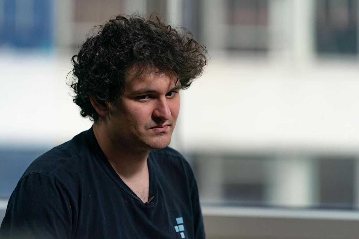 Crypto is in chaos as FTX files for bankruptcy | CNN Business