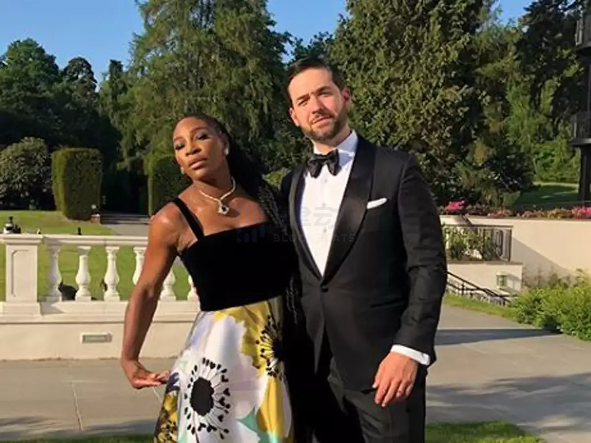 Alexis Ohanian and his wife, image source: Internet