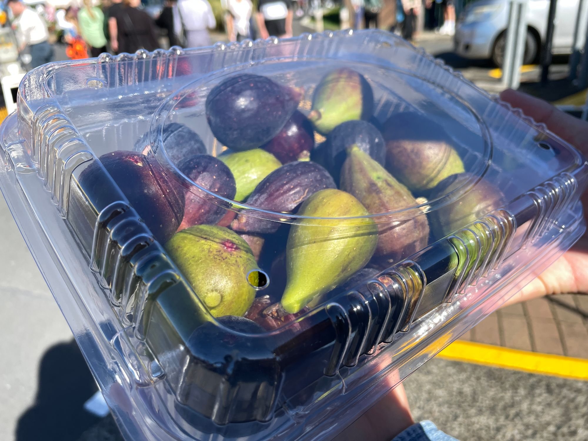 如何让公共物品不再被“白嫖”？逛周末集市，我想到了这四点