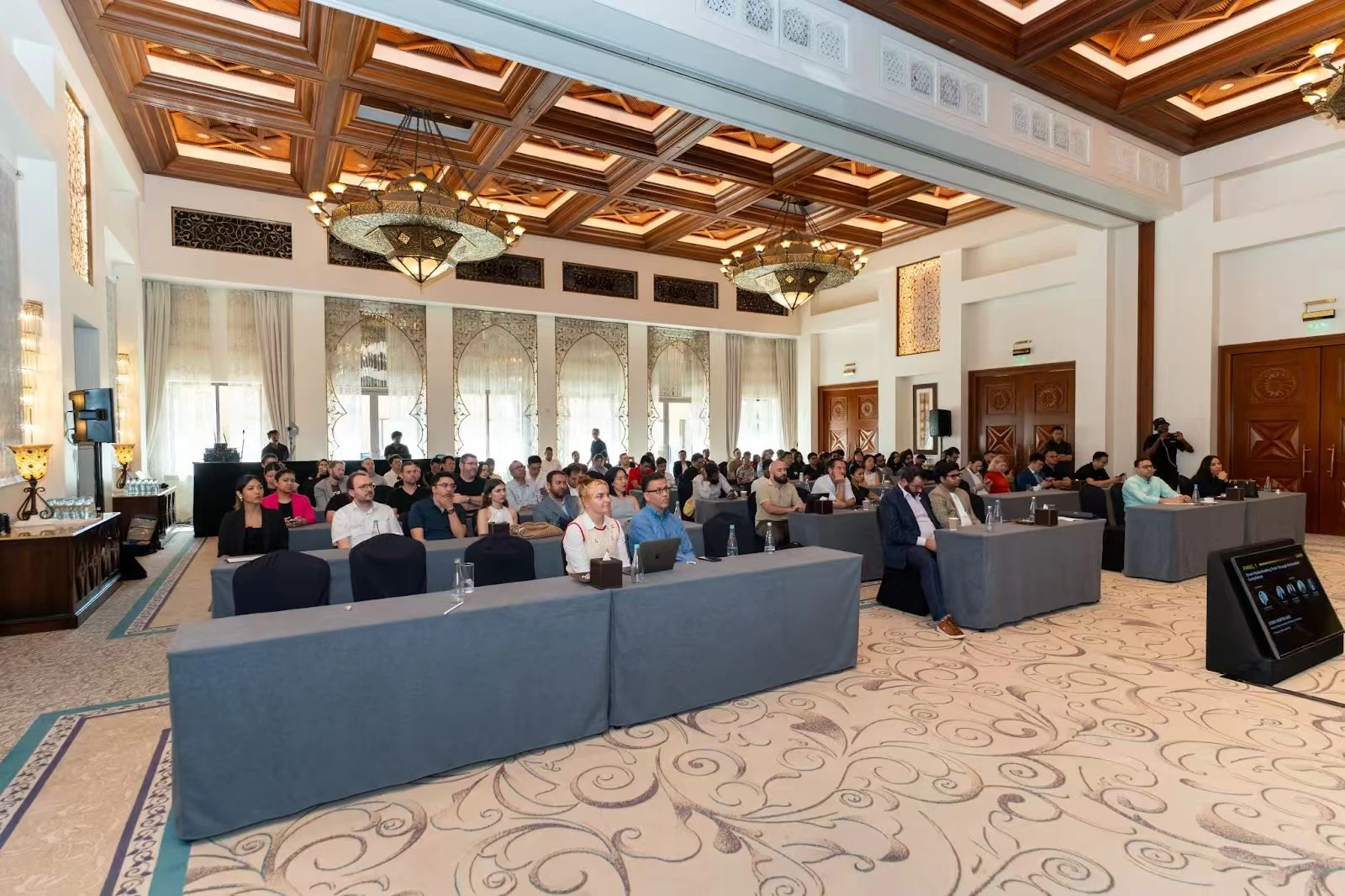 LBank “Code Meets Law” Compliance Forum Concludes in Dubai: Promoting the Integration of Web3 Compliance and Innovation