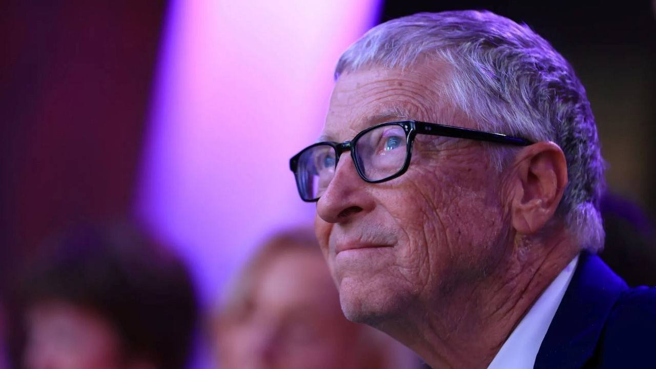 Bitcoin Tumbles As Fears of an AI Bubble Drag Stocks Down Bitcoin Tumbles As Fears of an AI Bubble Drag Stocks Down