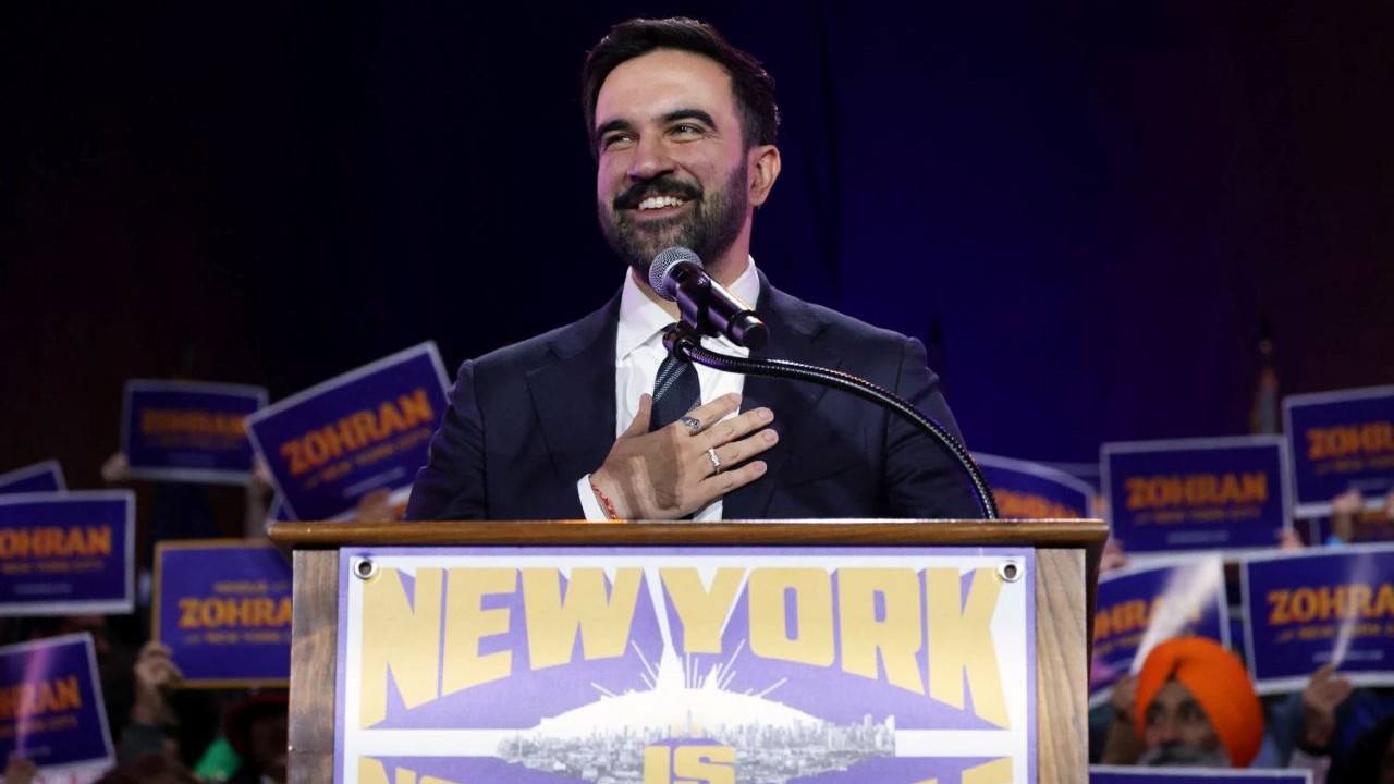 比特币暴跌，社会主义者准备接管纽约市，人工智能泡沫的担忧引发股票抛售