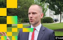 '我们自豪地承载着你的厌恶'：Tether在标准普尔的降级引发在线争论