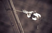 The 184 billion dollars of Tether is walking a tightrope.