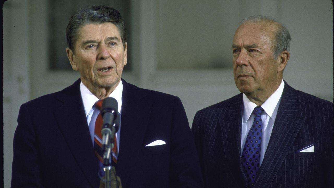 杰罗姆·鲍威尔在最新演讲中对经济保持缄默