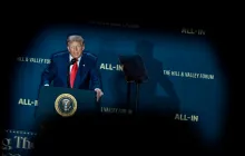 他给特朗普写AI政策，投的公司赚了2000亿美元