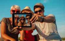 Farcaster 切换到以钱包为先的策略，以推动其社交应用的增长