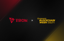 贾斯廷·孙在币安广场直播亮相，迎接2025年币安区块链周；TRON DAO作为黄金级赞助商参与其中。