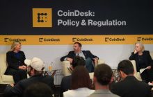Key U.S. Senator on Crypto Bill, Lummis, Negotiating Dicey Points With White House