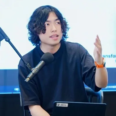 Julian (Jiayuan) Zhang